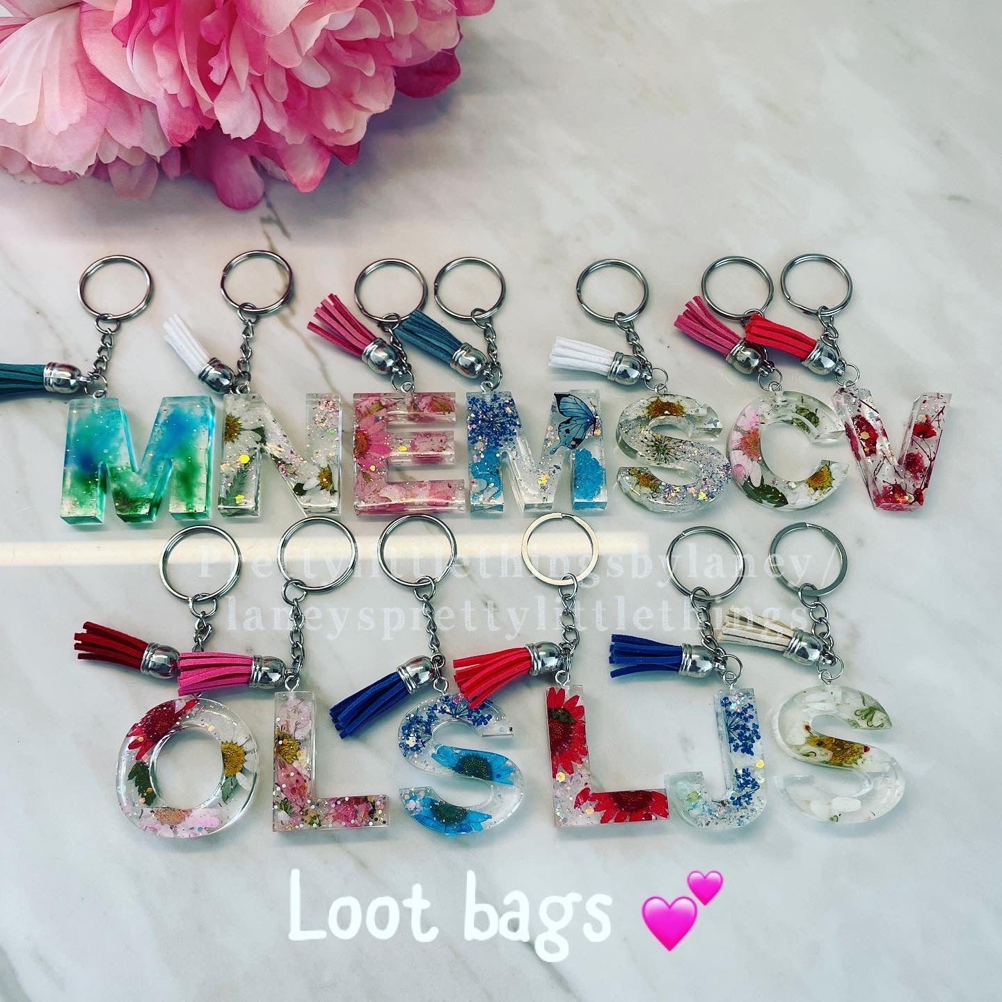 Initial keychains Floral (resin)